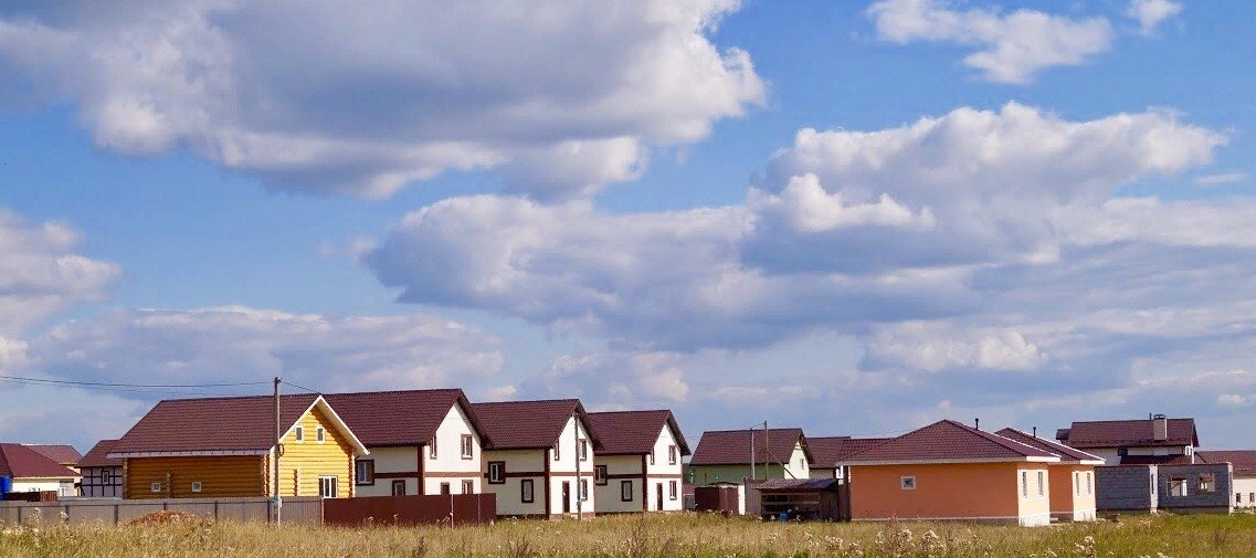 Купить дом, 132 м² по адресу Свердловская область, Белоярский городской округ, посёлок Прохладный, коттеджный поселок Чистые Росы-2 недорого в ДомКлик — поиск, проверка, безопасная сделка с жильем в офисе Сбербанка.
